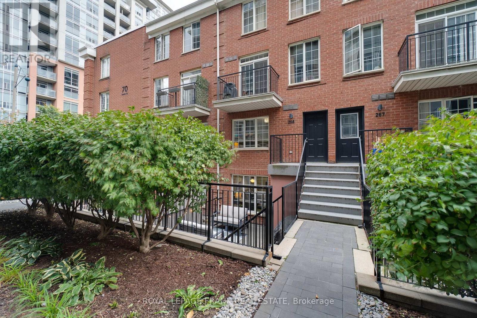 












121 - 70 DOURO STREET

,
Toronto (Niagara),




Ontario
M6K3N4

