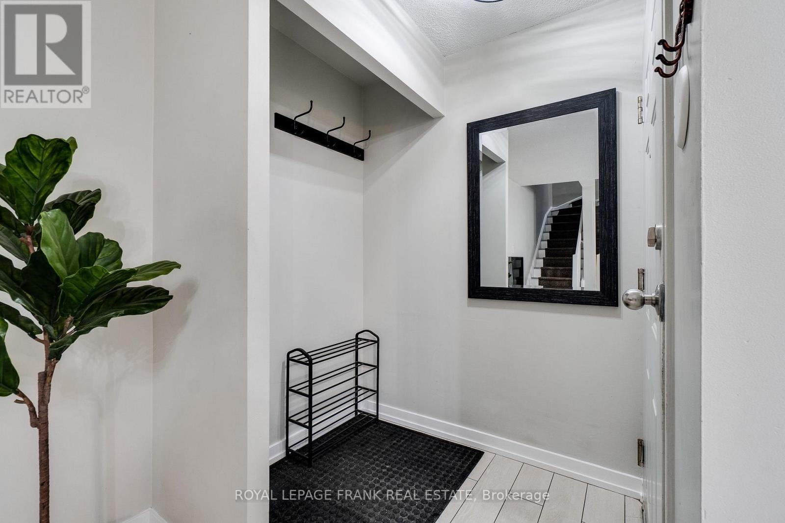 












121 - 70 DOURO STREET

,
Toronto (Niagara),




Ontario
M6K3N4

