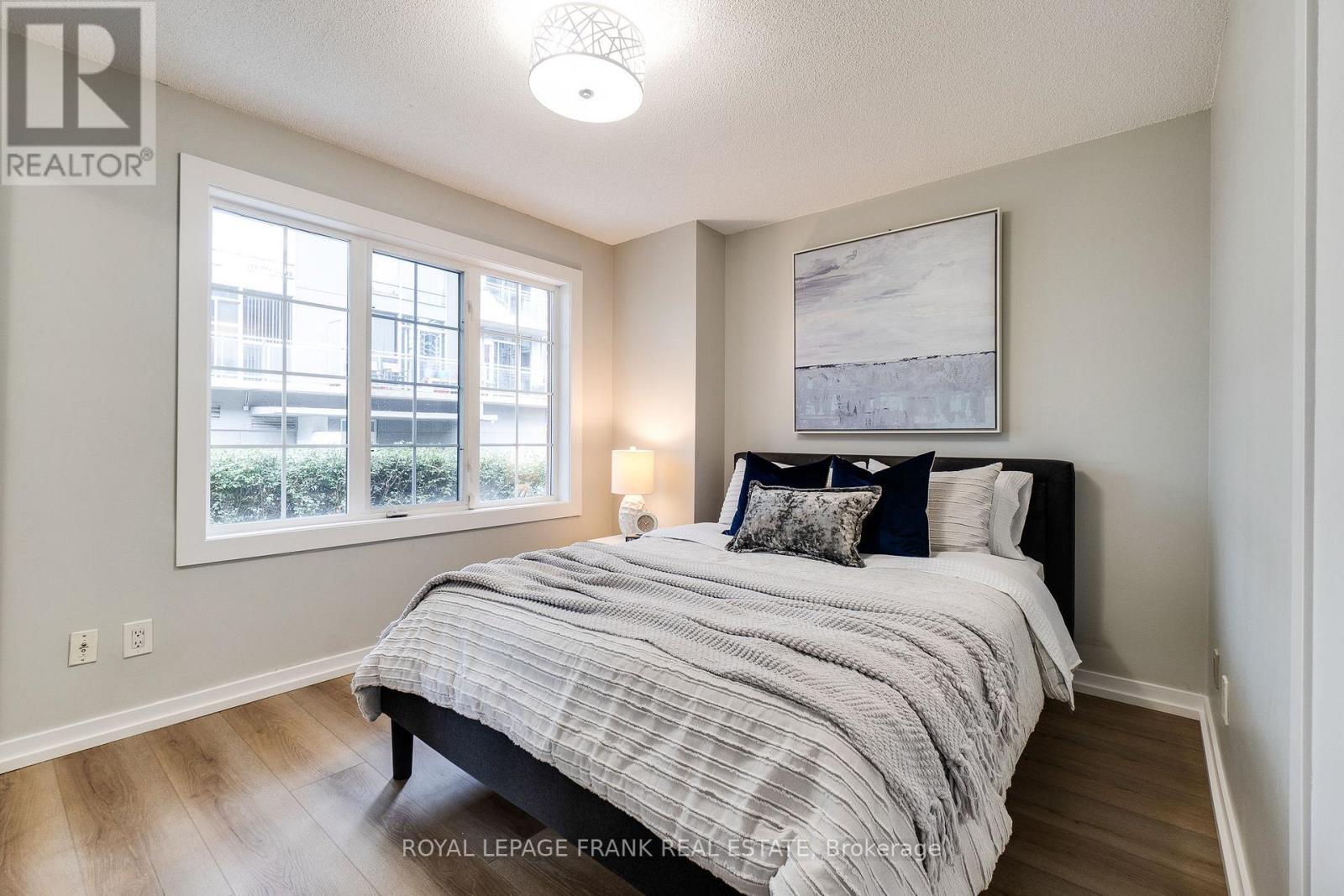 












121 - 70 DOURO STREET

,
Toronto (Niagara),




Ontario
M6K3N4

