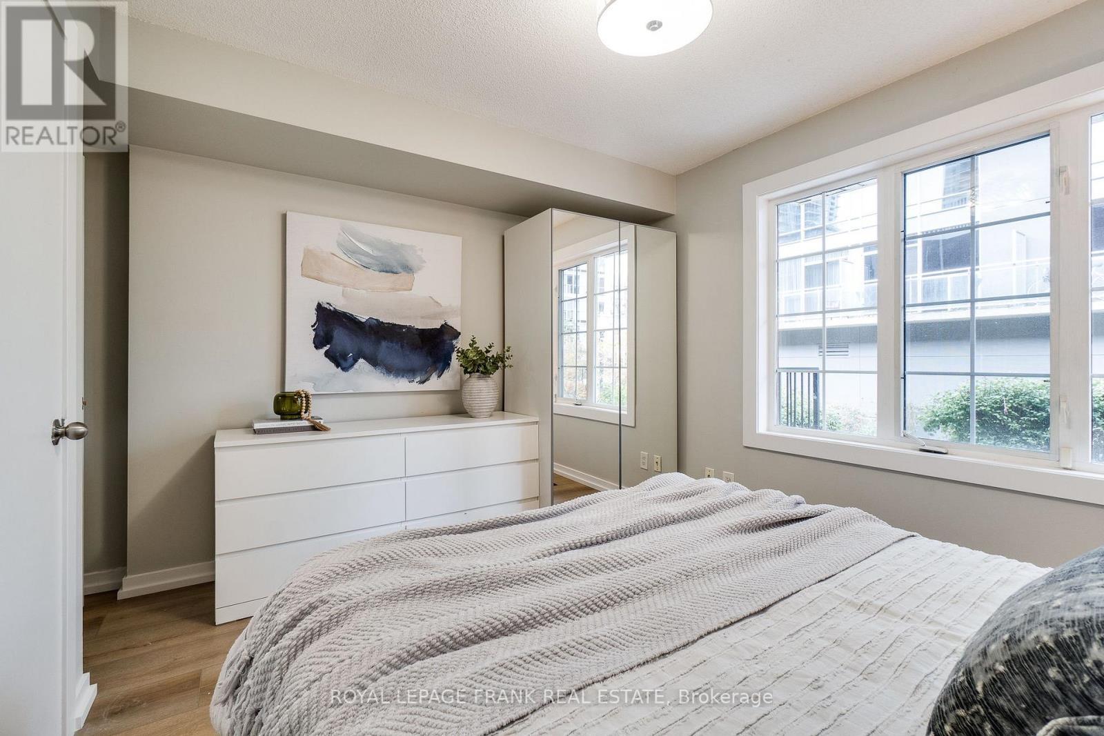 












121 - 70 DOURO STREET

,
Toronto (Niagara),




Ontario
M6K3N4

