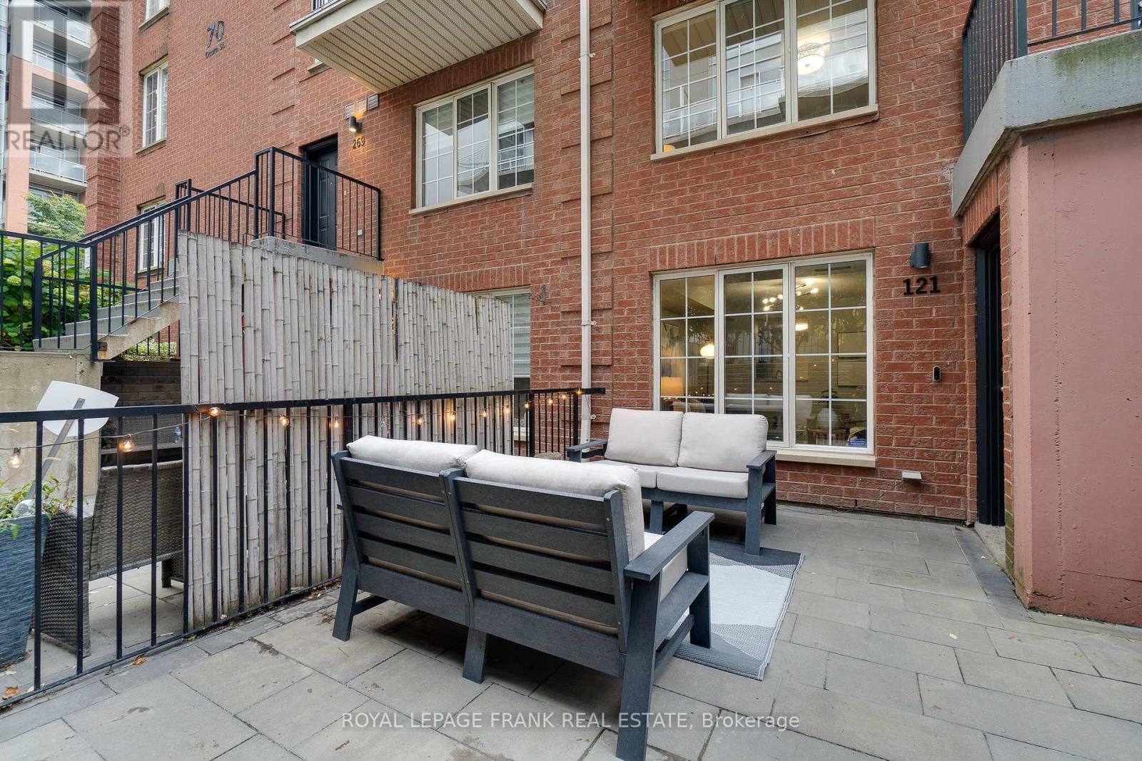 












121 - 70 DOURO STREET

,
Toronto (Niagara),




Ontario
M6K3N4

