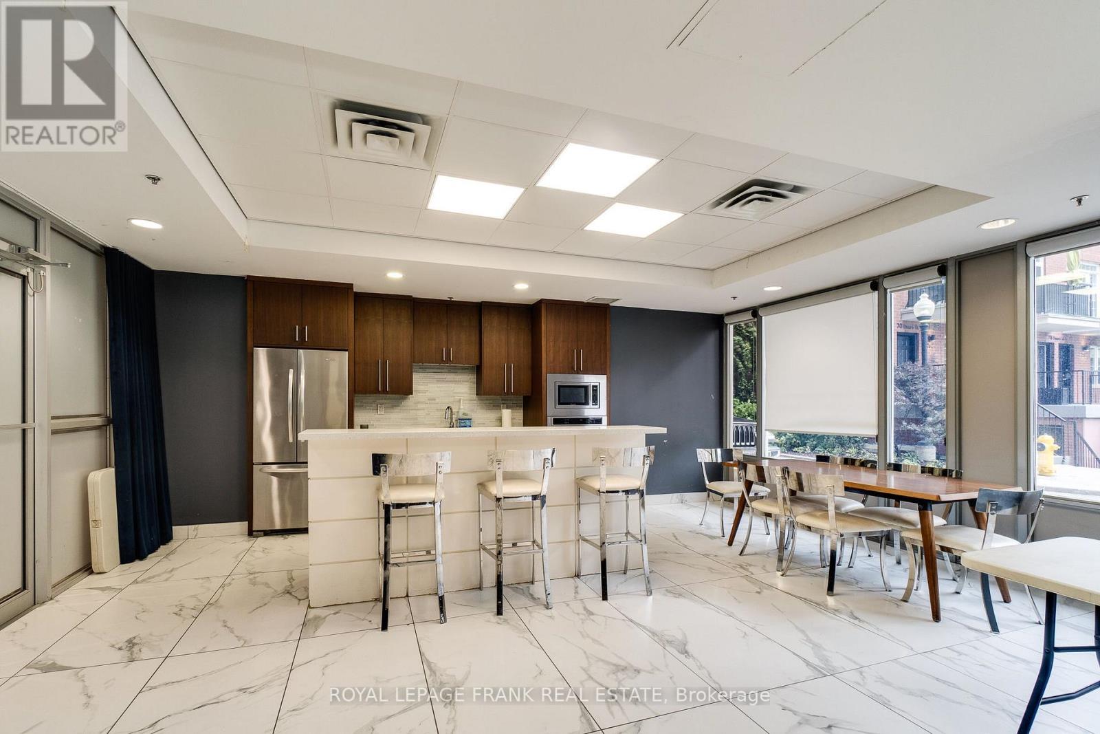 












121 - 70 DOURO STREET

,
Toronto (Niagara),




Ontario
M6K3N4

