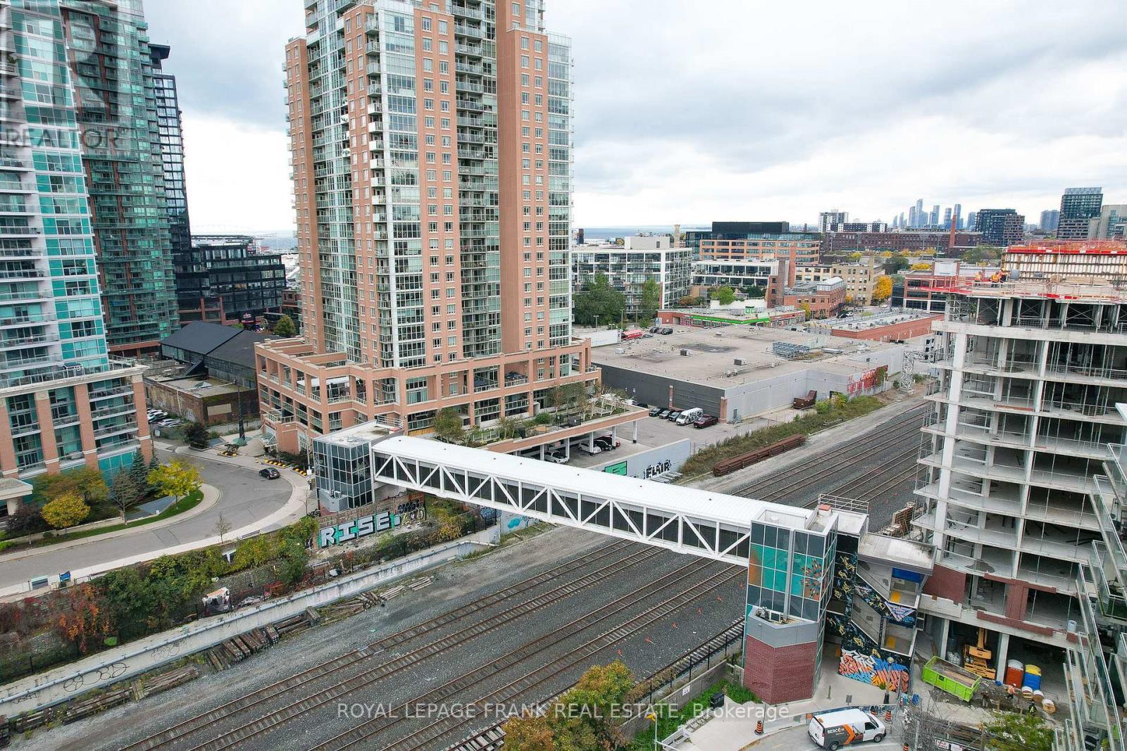 












121 - 70 DOURO STREET

,
Toronto (Niagara),




Ontario
M6K3N4

