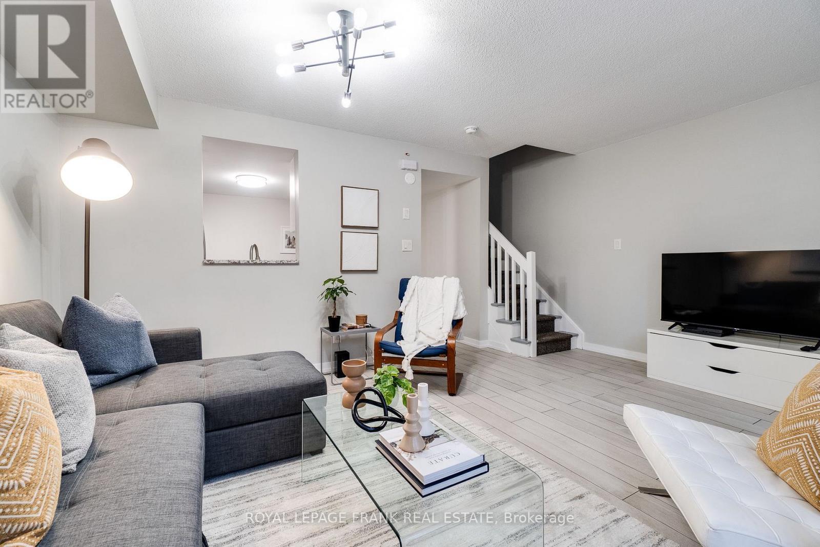 












121 - 70 DOURO STREET

,
Toronto (Niagara),




Ontario
M6K3N4


