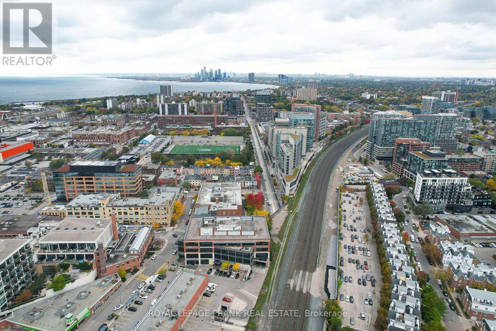 












121 - 70 DOURO STREET

,
Toronto (Niagara),




Ontario
M6K3N4

