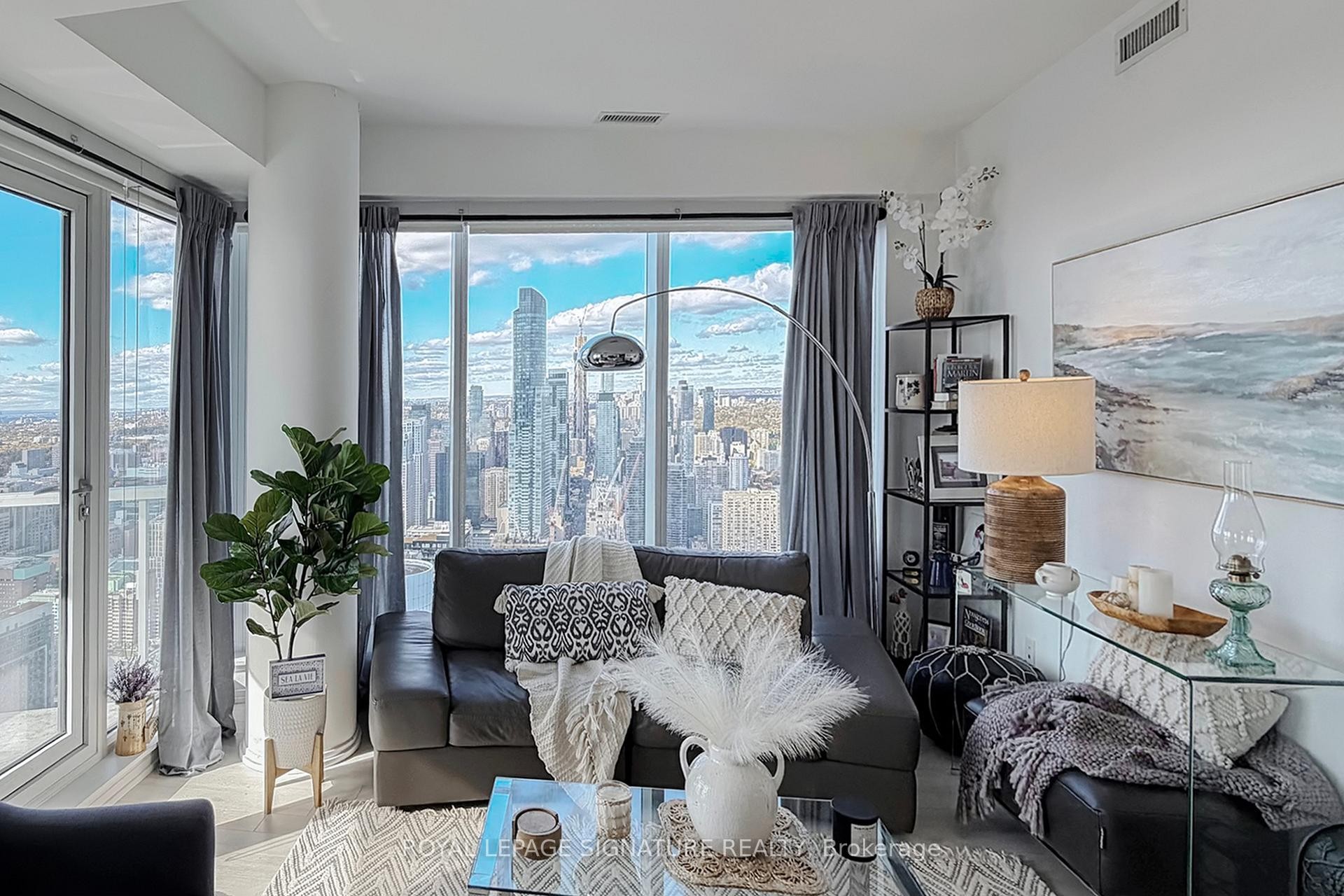 









197


Yonge

Street, 5811,
Toronto,




ON
M5B 0C1

