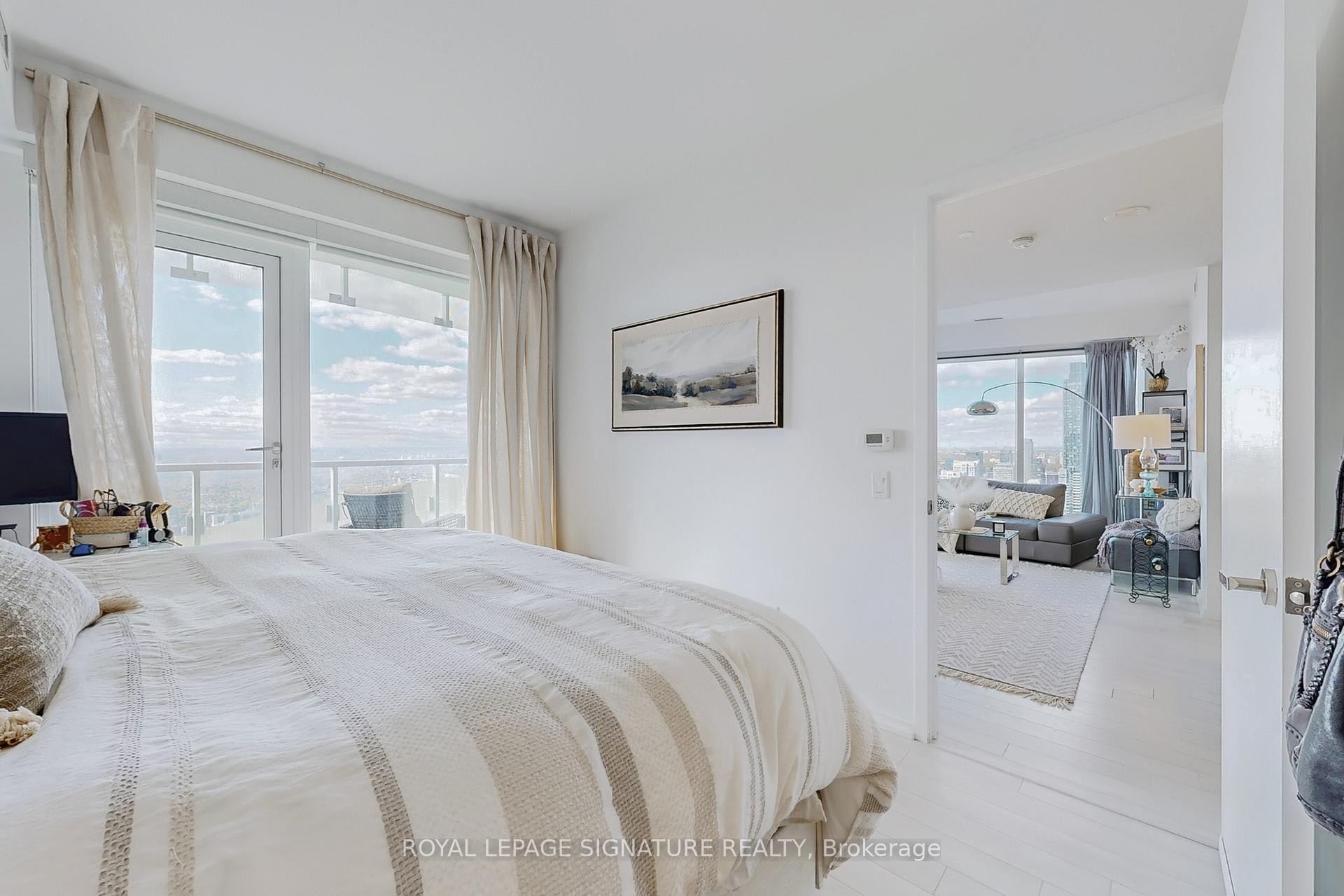 









197


Yonge

Street, 5811,
Toronto,




ON
M5B 0C1

