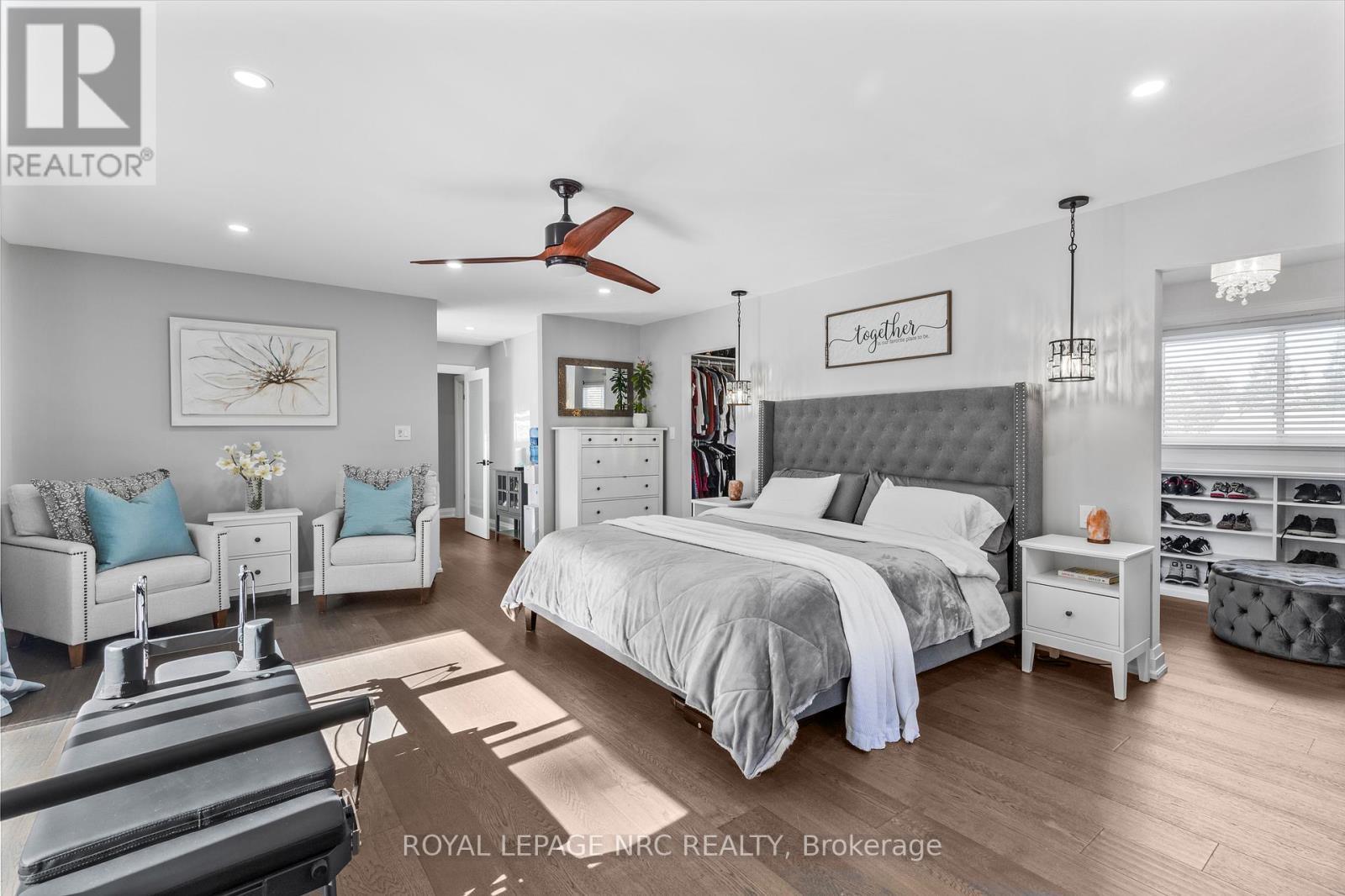 












94 DORCHESTER DRIVE

,
Grimsby,




Ontario
L3M1A8

