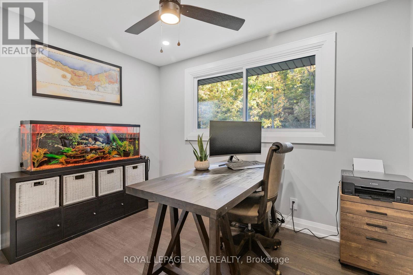 












94 DORCHESTER DRIVE

,
Grimsby,




Ontario
L3M1A8

