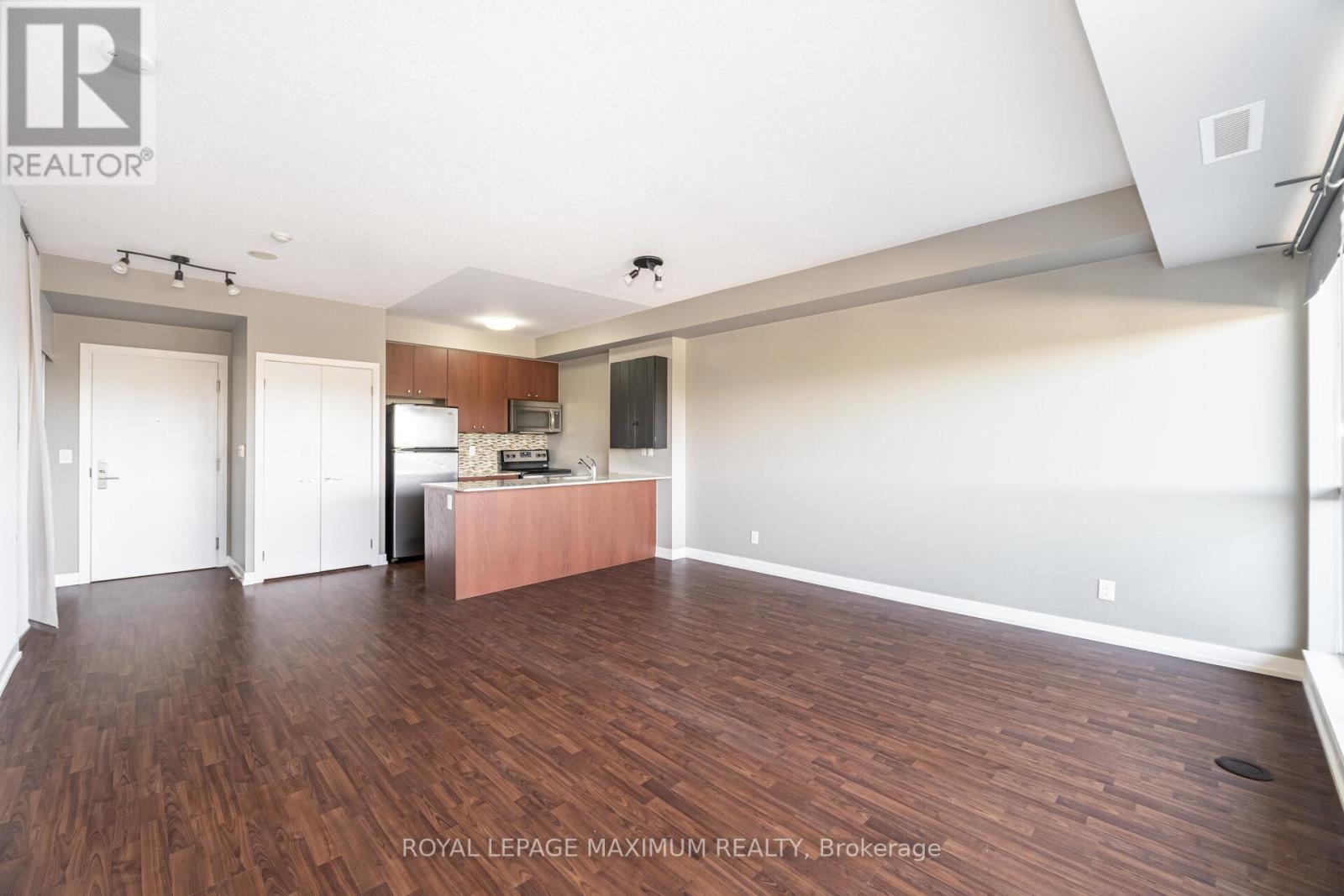 












511 - 5101 DUNDAS STREET W

,
Toronto,




Ontario
M9A5G8

