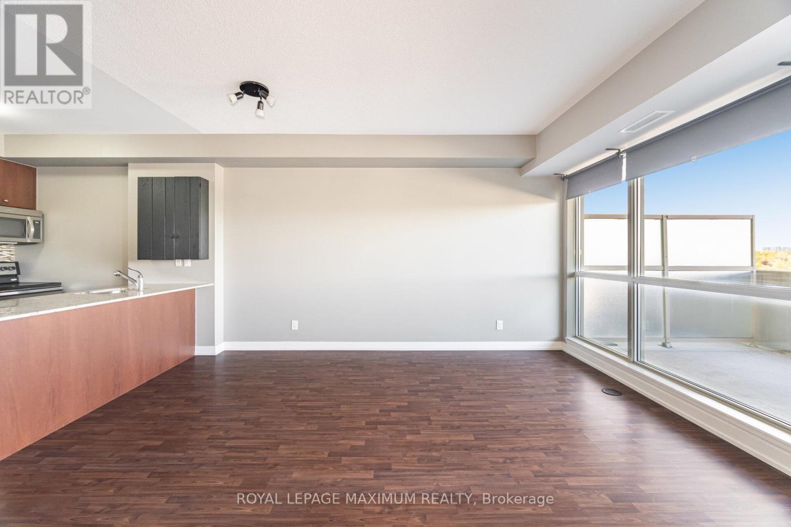 












511 - 5101 DUNDAS STREET W

,
Toronto,




Ontario
M9A5G8

