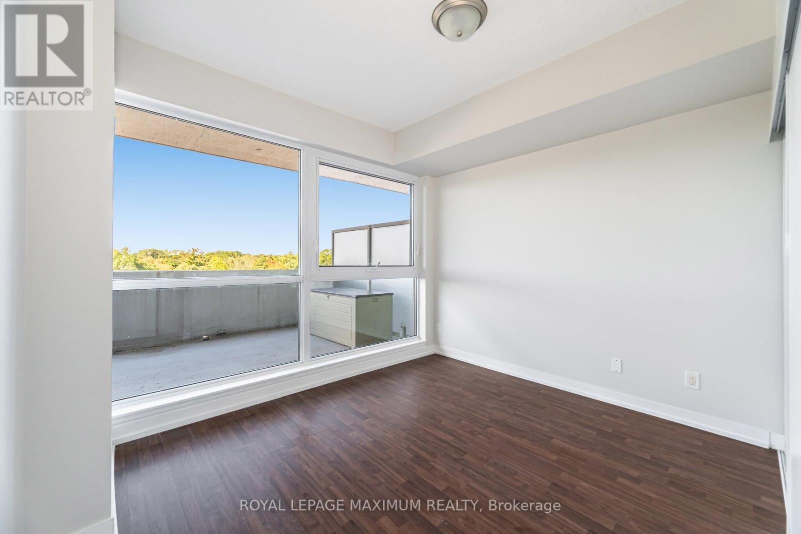 












511 - 5101 DUNDAS STREET W

,
Toronto,




Ontario
M9A5G8

