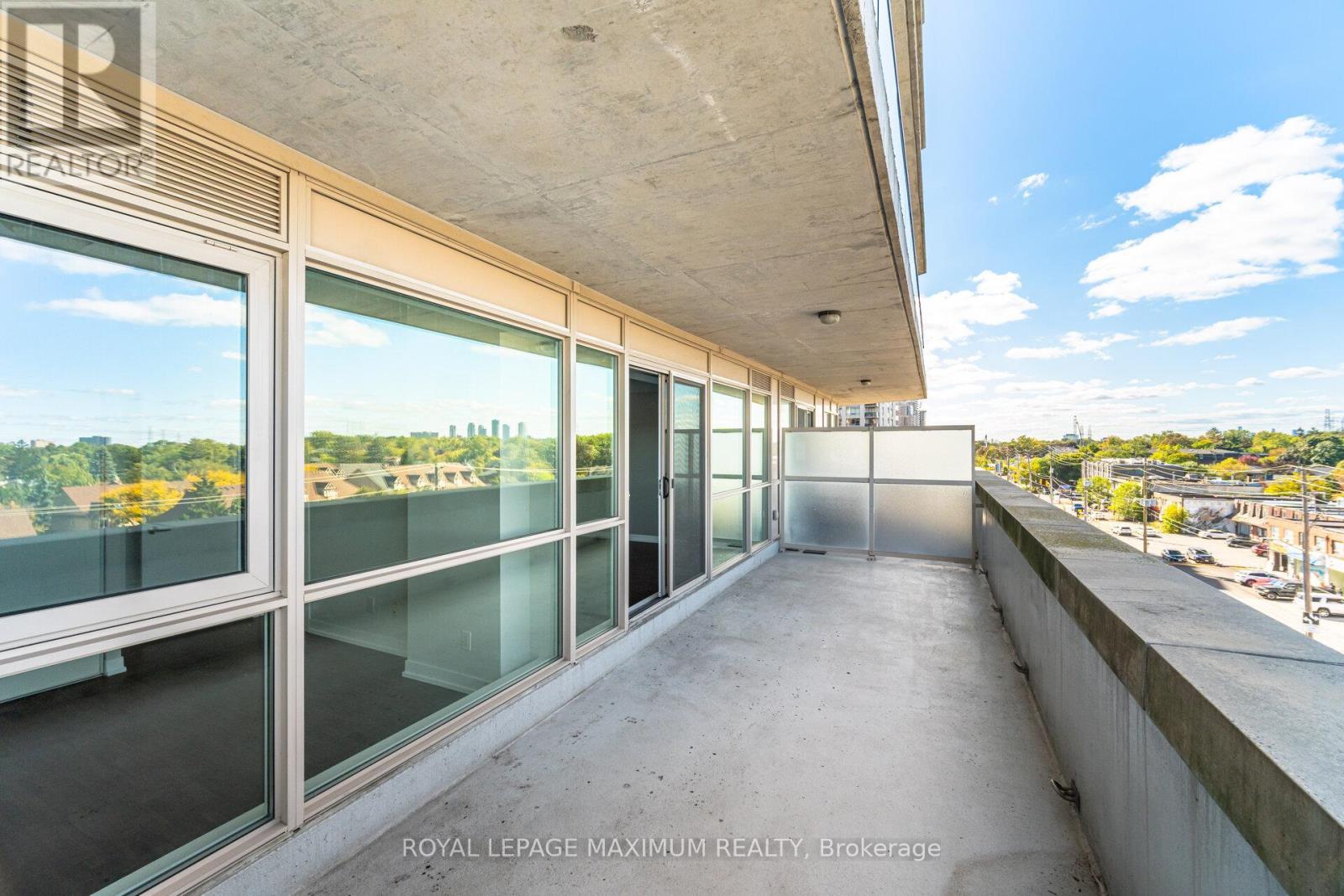 












511 - 5101 DUNDAS STREET W

,
Toronto,




Ontario
M9A5G8

