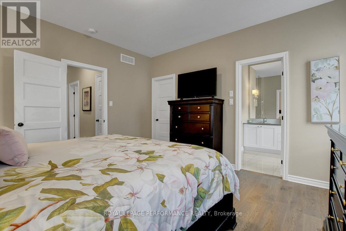 












104 YORK CROSSING

,
Russell,




Ontario
K4R1C5

