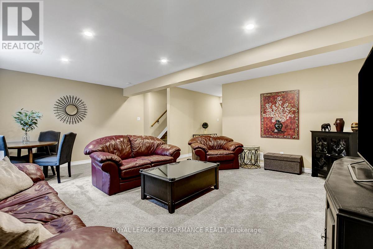 












104 YORK CROSSING

,
Russell,




Ontario
K4R1C5

