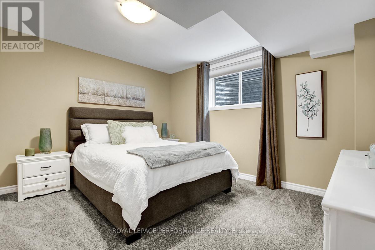 












104 YORK CROSSING

,
Russell,




Ontario
K4R1C5

