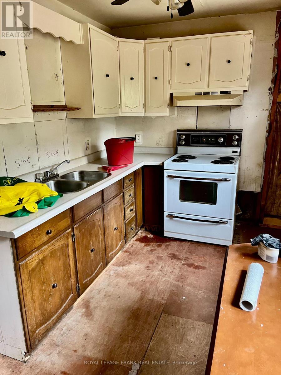 












4 JACKSON ROAD

,
Faraday,




Ontario
K0L1C0

