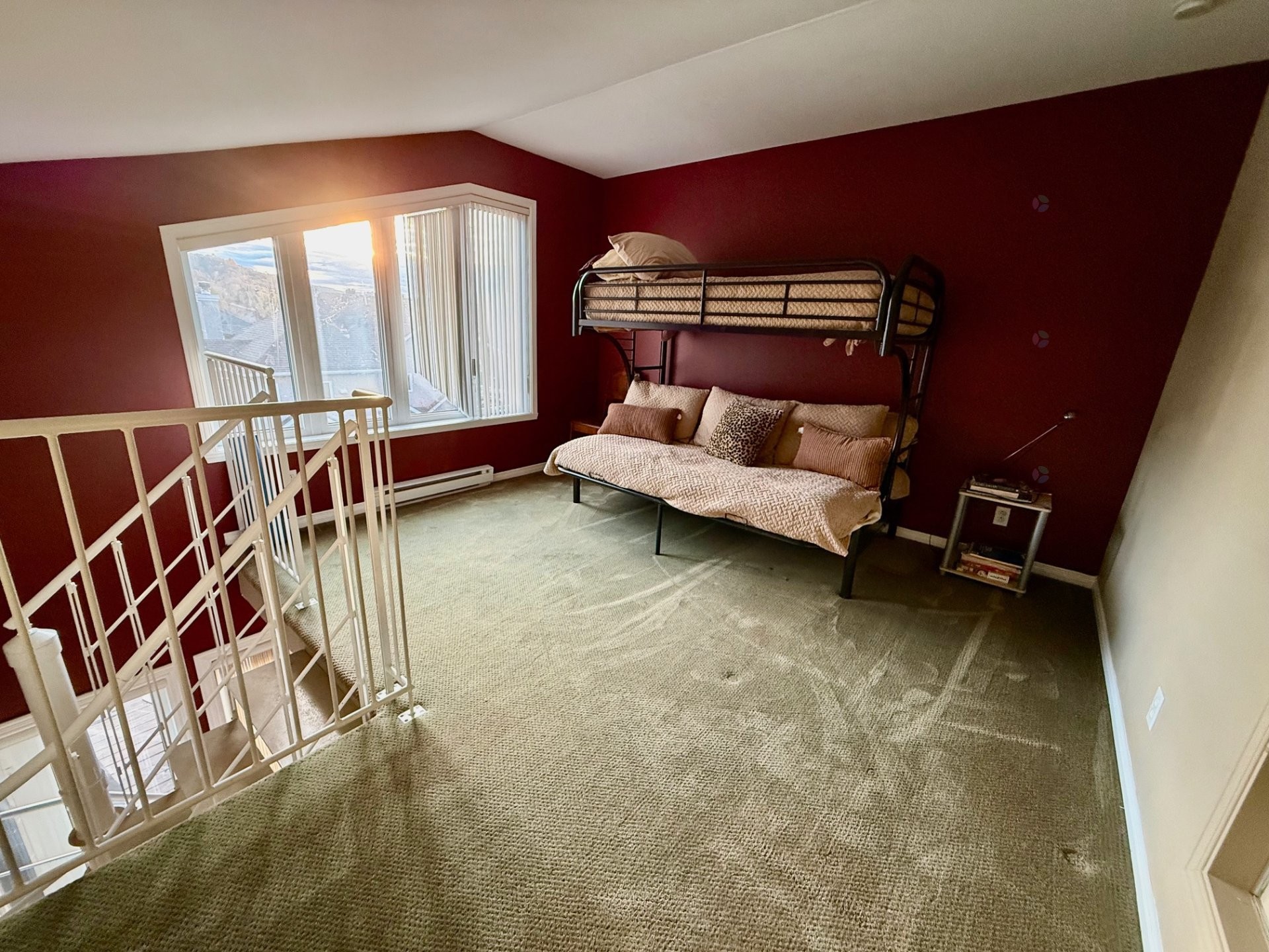 









167


Av. St-Denis

,
Saint-Sauveur,




QC
J0R1R3

