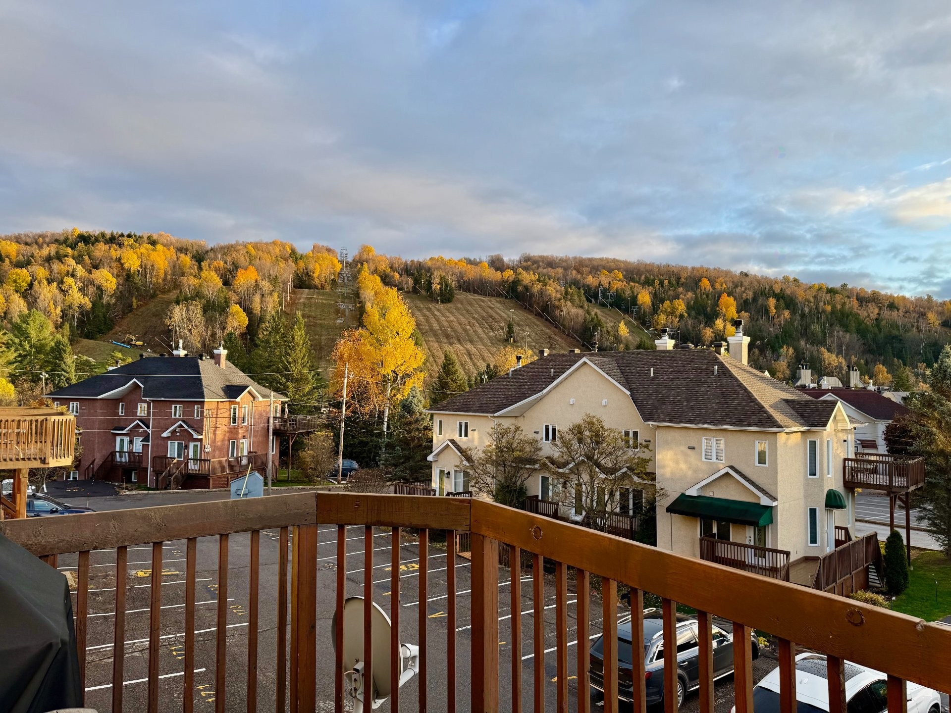 









167


Av. St-Denis

,
Saint-Sauveur,




QC
J0R1R3

