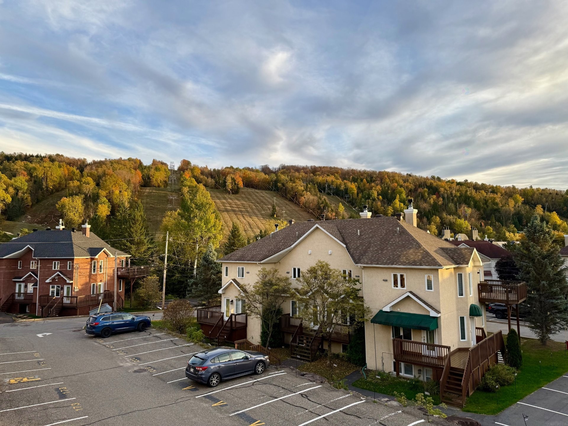 









167


Av. St-Denis

,
Saint-Sauveur,




QC
J0R1R3

