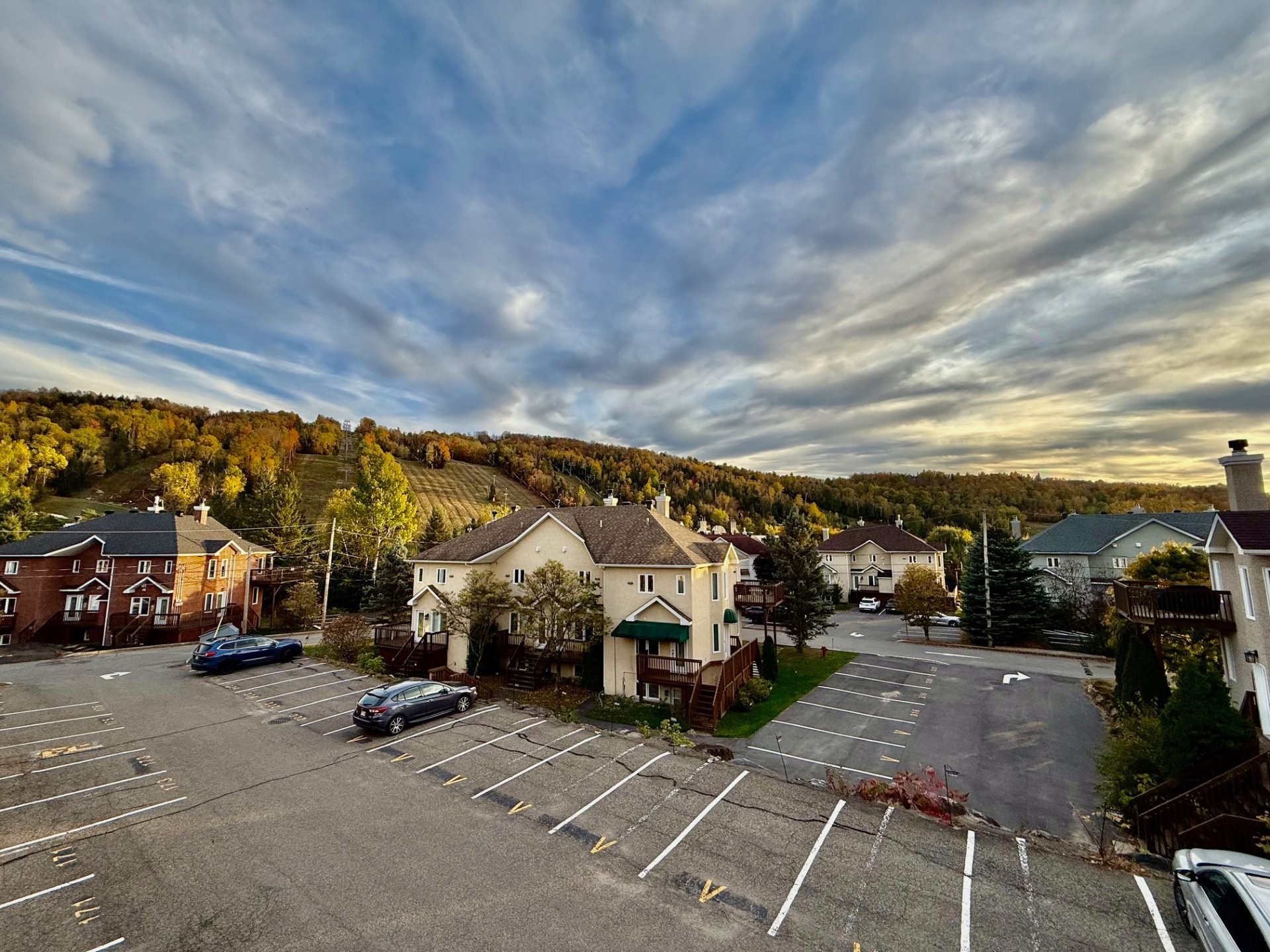 









167


Av. St-Denis

,
Saint-Sauveur,




QC
J0R1R3

