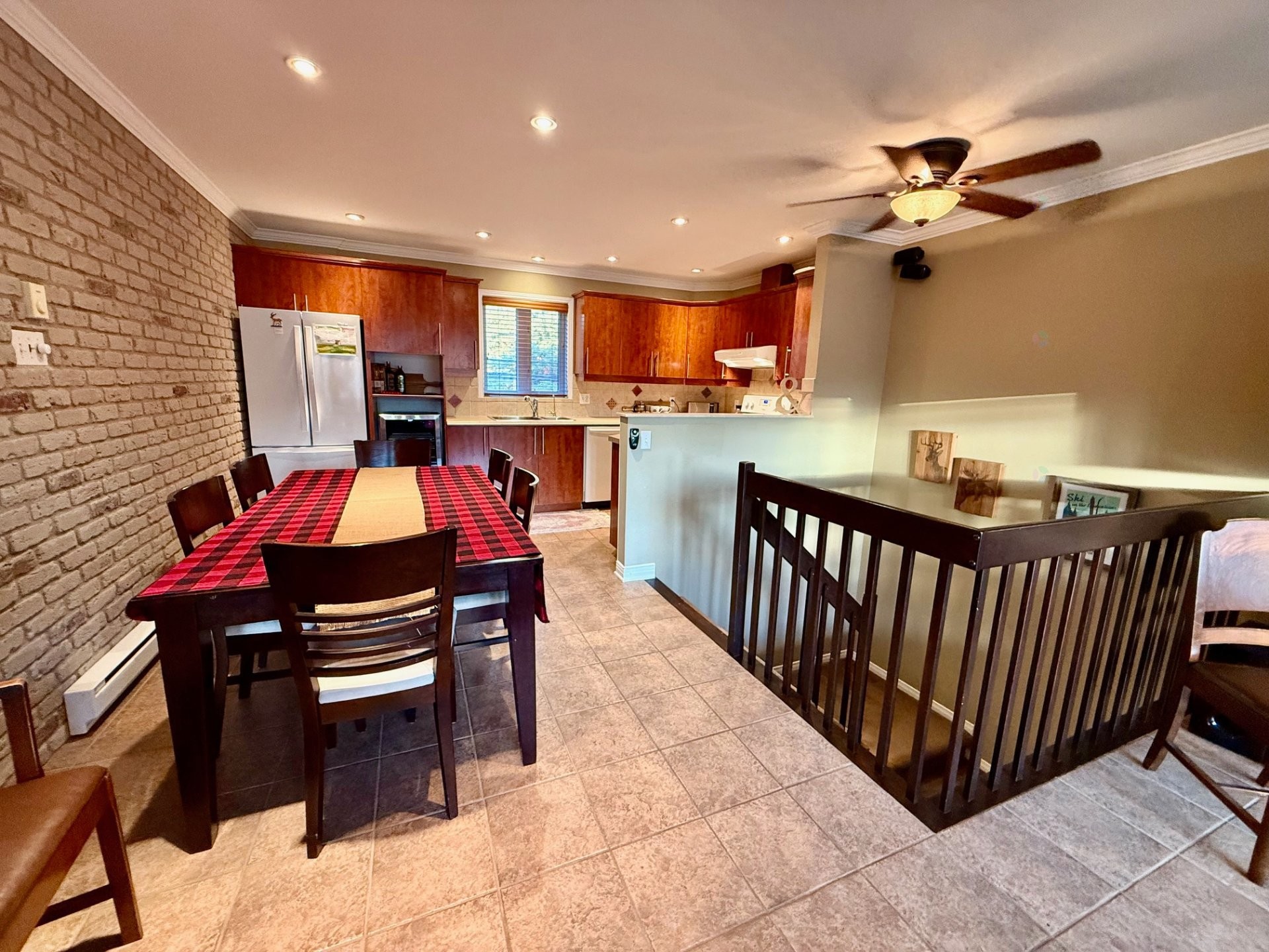 









167


Av. St-Denis

,
Saint-Sauveur,




QC
J0R1R3

