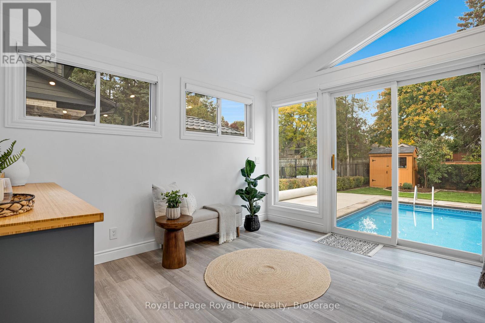 












31 LAMBERT CRESCENT

,
Guelph (Dovercliffe Park/Old University),




Ontario
N1G2R4

