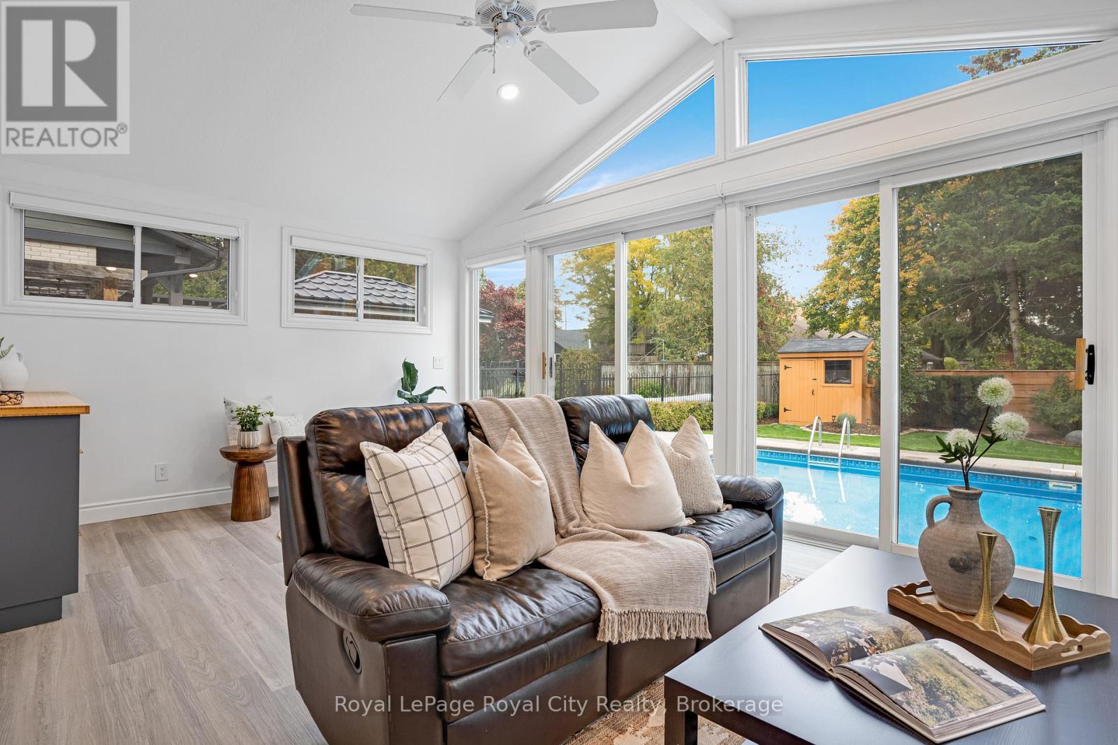 












31 LAMBERT CRESCENT

,
Guelph (Dovercliffe Park/Old University),




Ontario
N1G2R4

