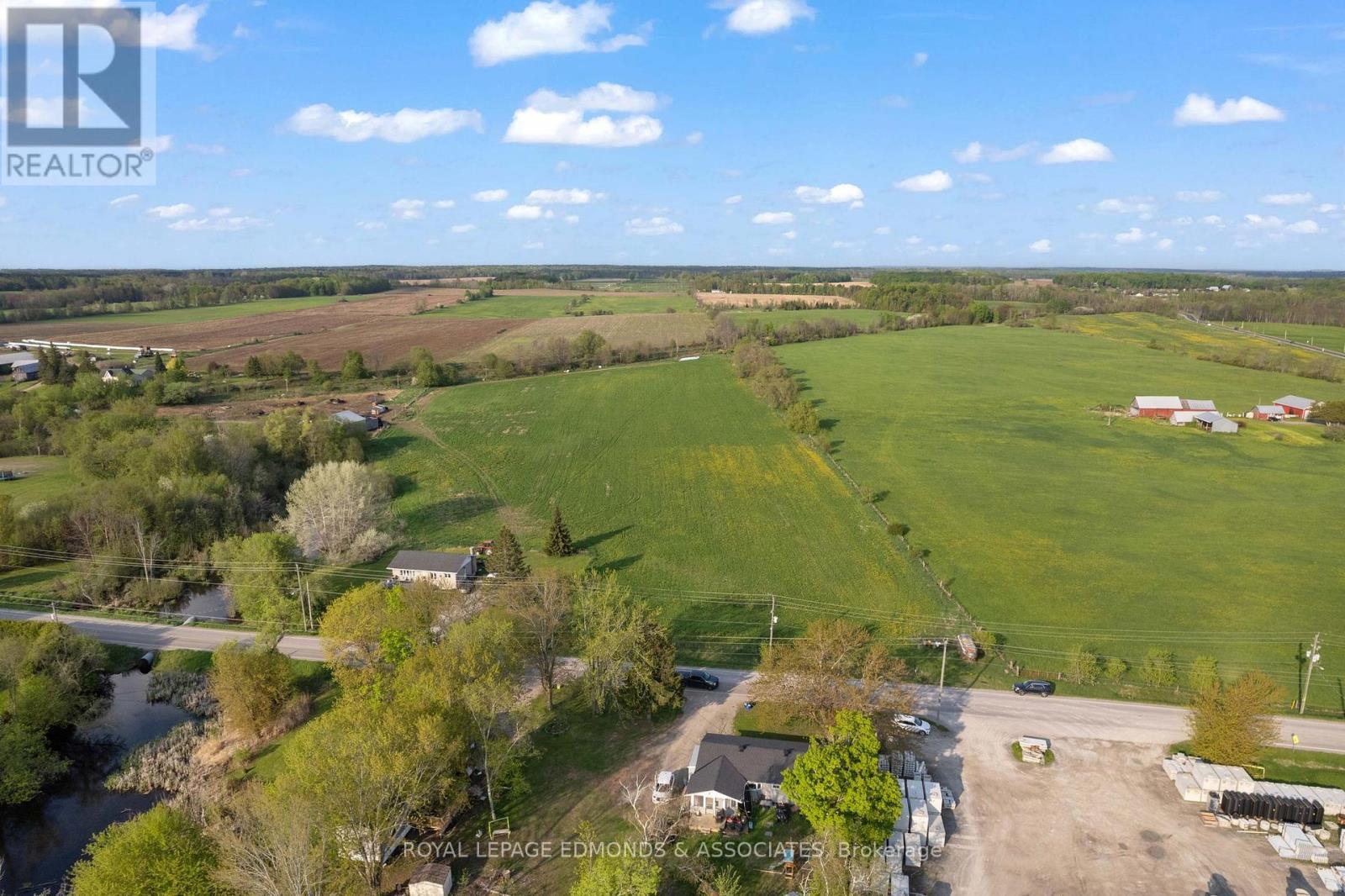 












17 ANDERSON DRIVE

,
Whitewater Region,







Ontario
K0J1C0

