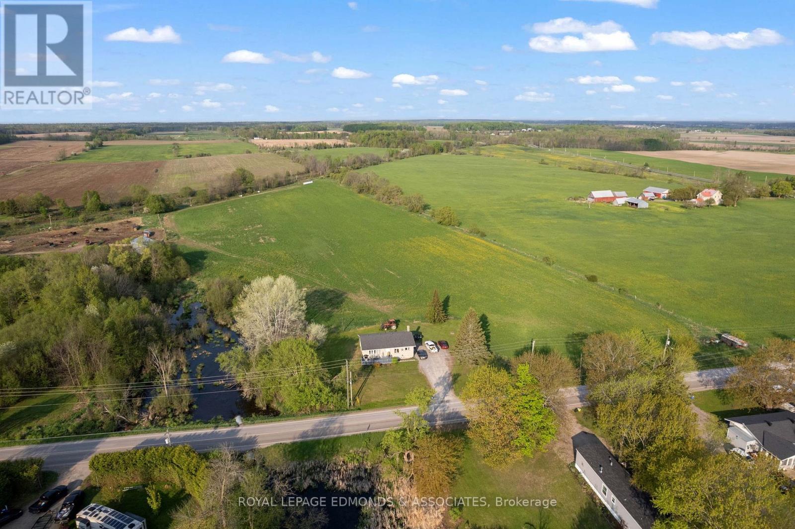 












17 ANDERSON DRIVE

,
Whitewater Region,







Ontario
K0J1C0

