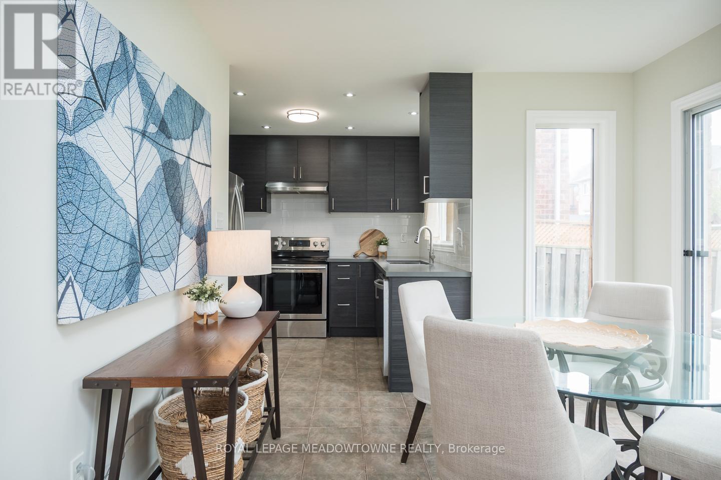 












1311 WELLER CROSS

,
Milton,




Ontario
L9T6K4

