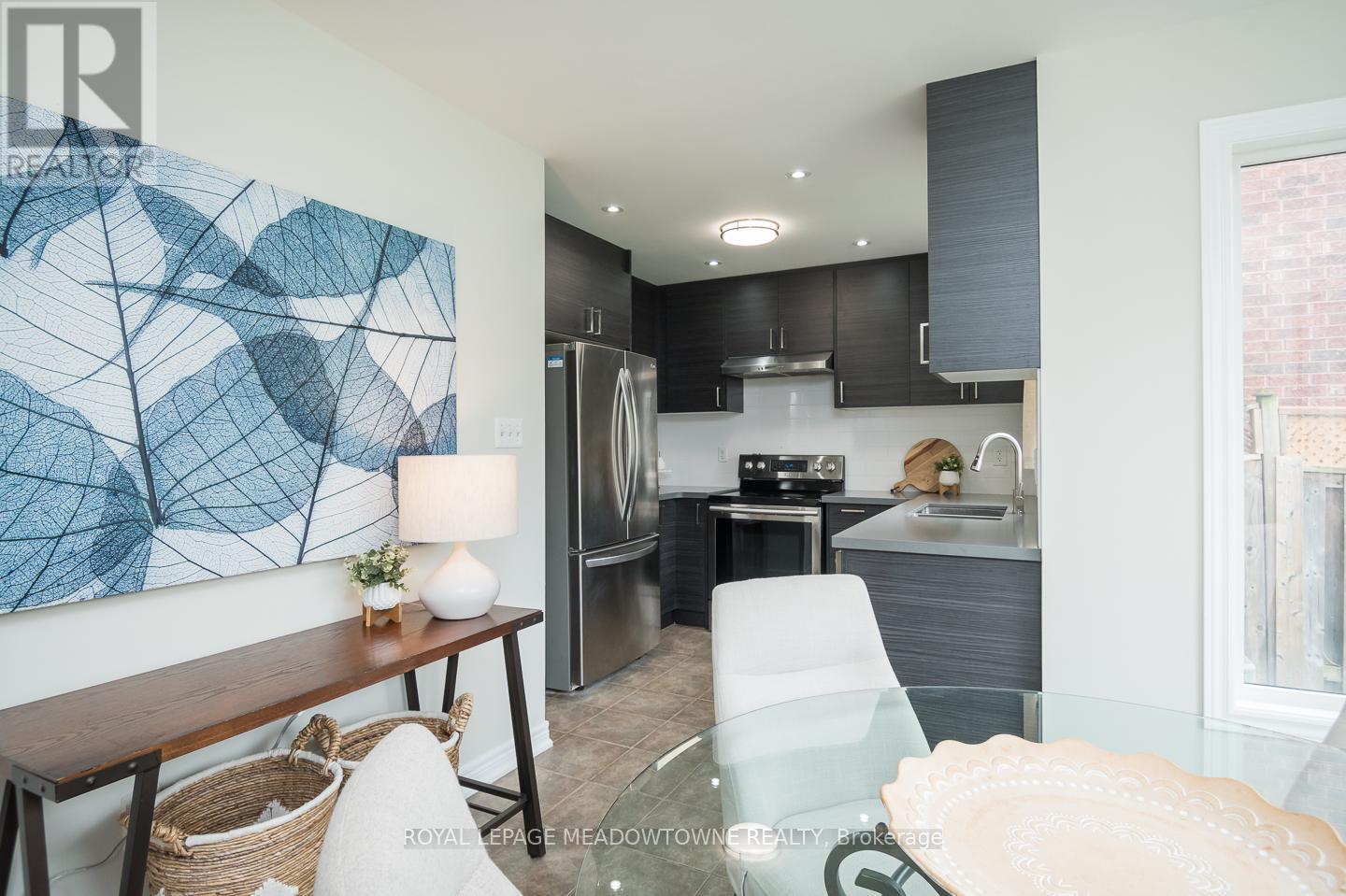 












1311 WELLER CROSS

,
Milton,




Ontario
L9T6K4

