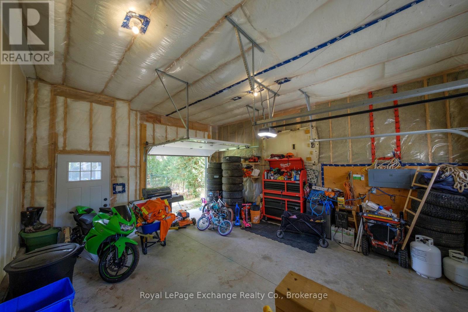 












391 7TH AVENUE E

,
Owen Sound,




Ontario
N4K2W8

