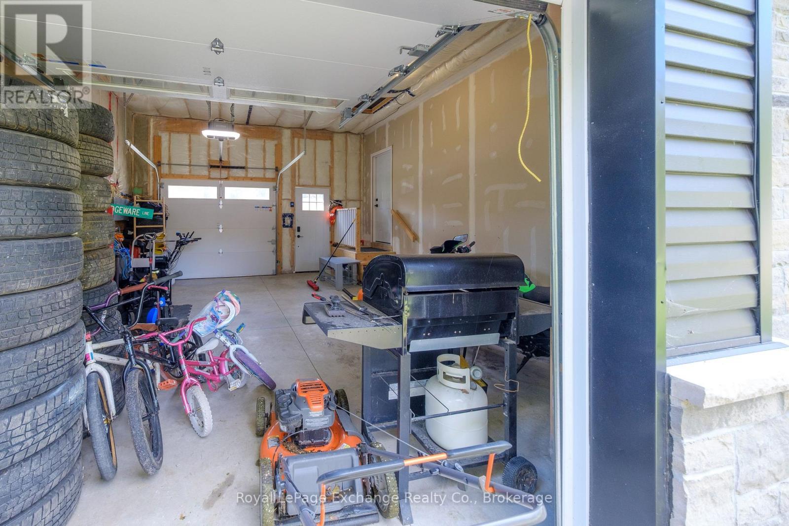 












391 7TH AVENUE E

,
Owen Sound,




Ontario
N4K2W8

