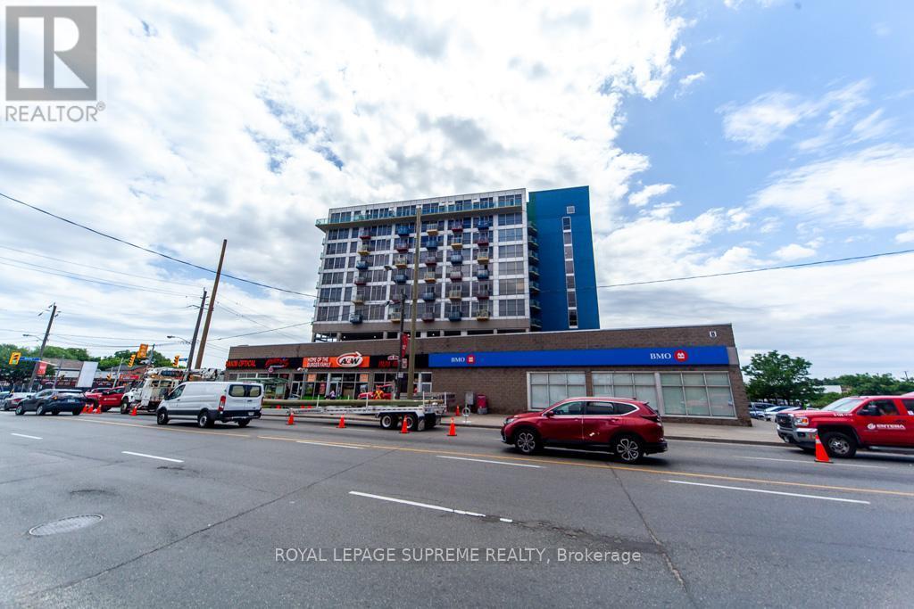












1103 - 1600 KEELE STREET

,
Toronto,




Ontario
M6N5J1

