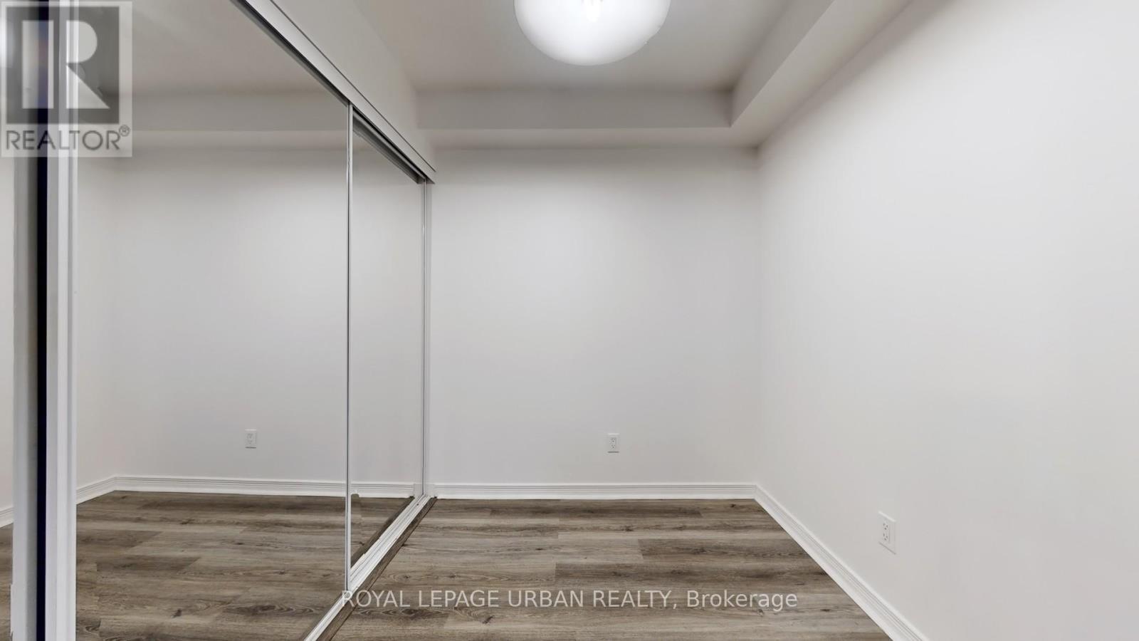 












428 - 60 HEINTZMAN STREET

,
Toronto,




Ontario
M6P5A1

