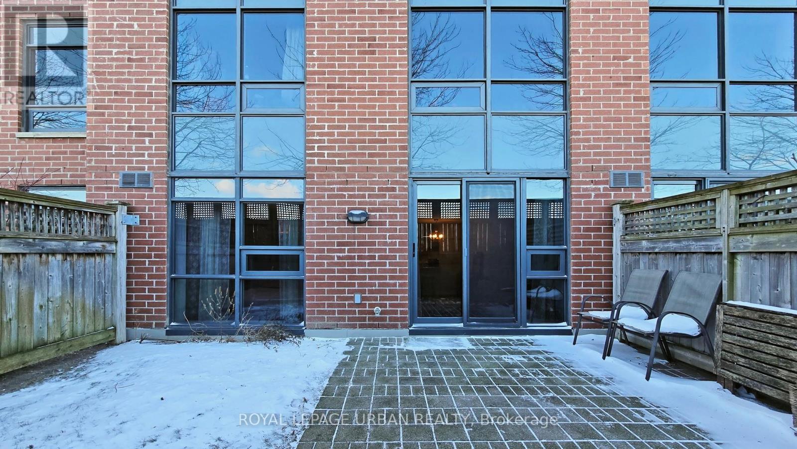 












428 - 60 HEINTZMAN STREET

,
Toronto,




Ontario
M6P5A1

