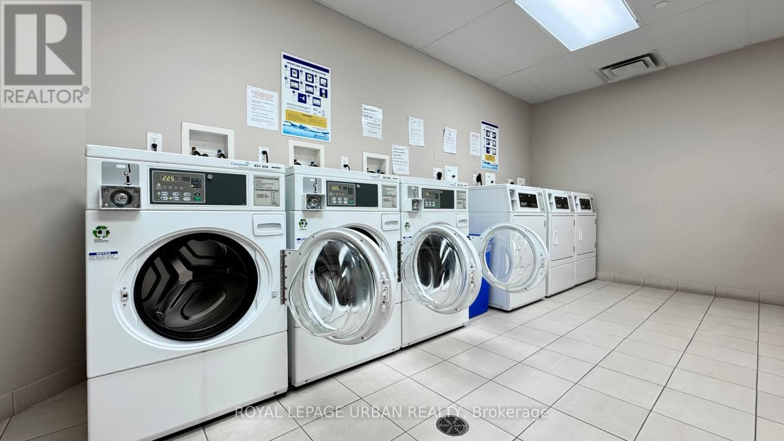 












428 - 60 HEINTZMAN STREET

,
Toronto,




Ontario
M6P5A1

