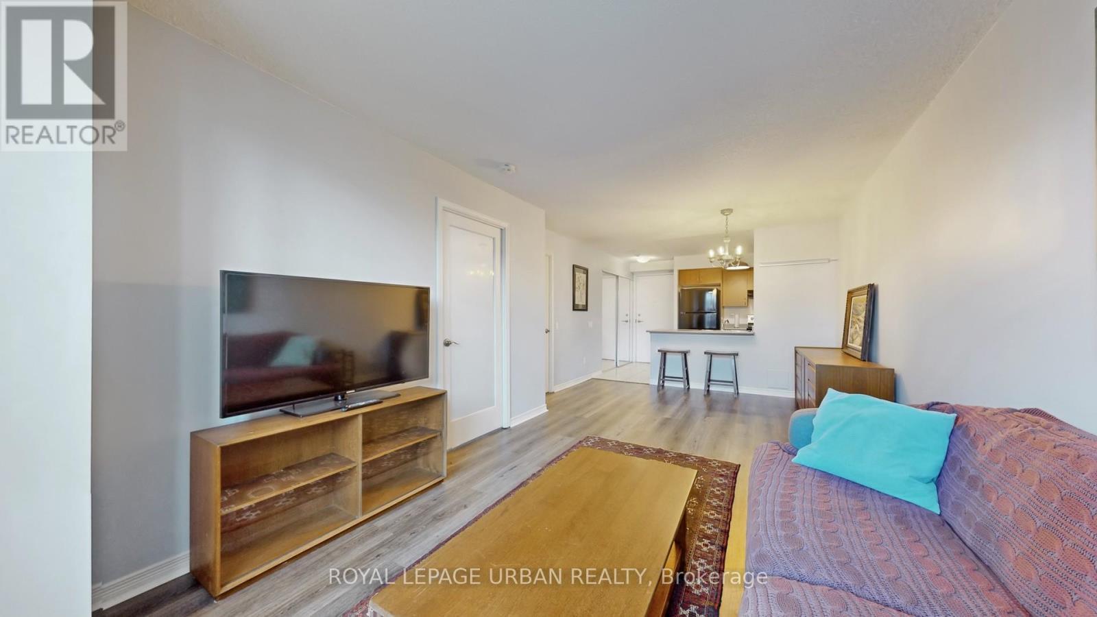 












428 - 60 HEINTZMAN STREET

,
Toronto,




Ontario
M6P5A1

