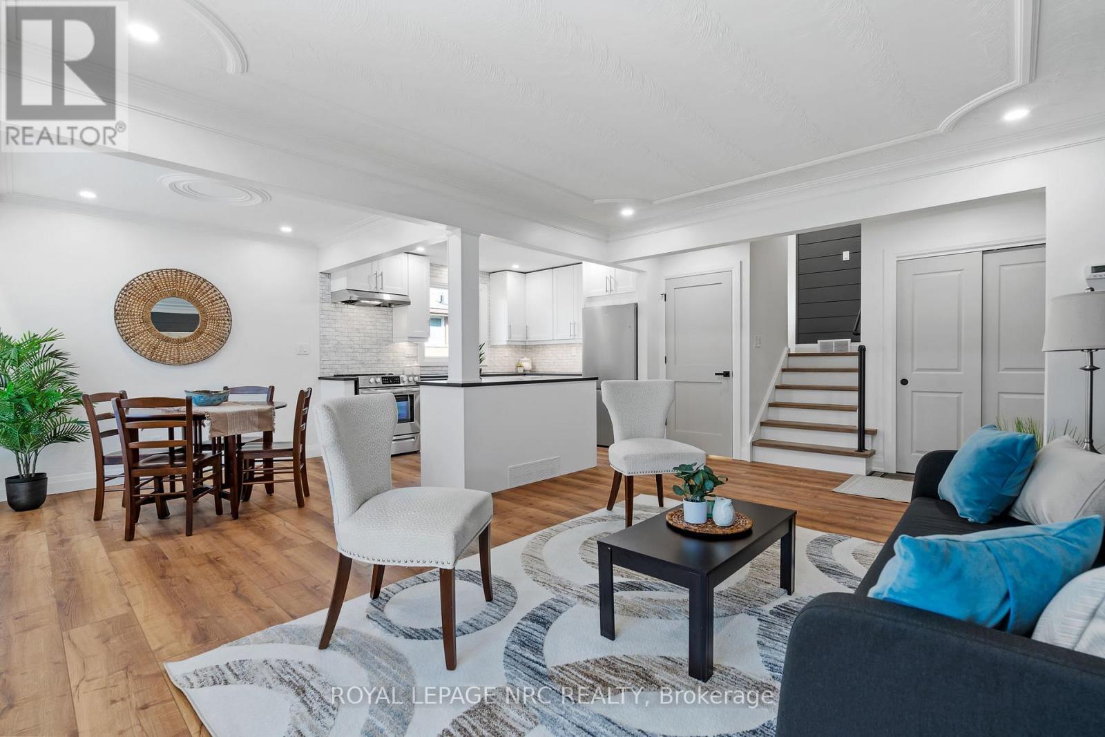 












UPPER - 4908 PETTIT AVENUE

,
Niagara Falls (Morrison),




Ontario
L2E6L6

