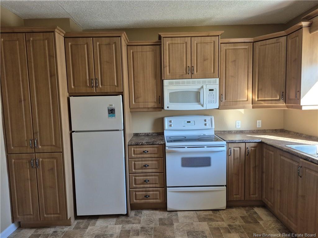 









294


J.D Gauthier

BLVD,
Shippagan,




NB
E8S 1R4

