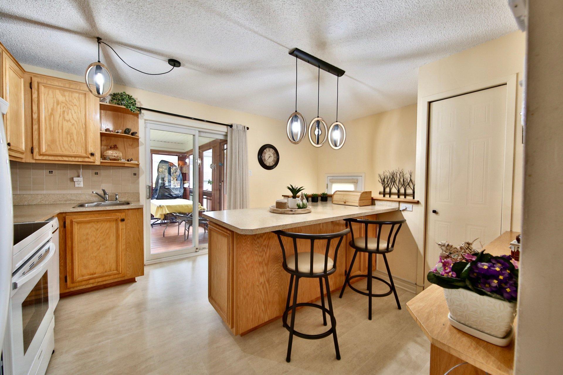 









3819


Rue Sirois

,
Longueuil (Saint-Hubert),




QC
J3Y7B7

