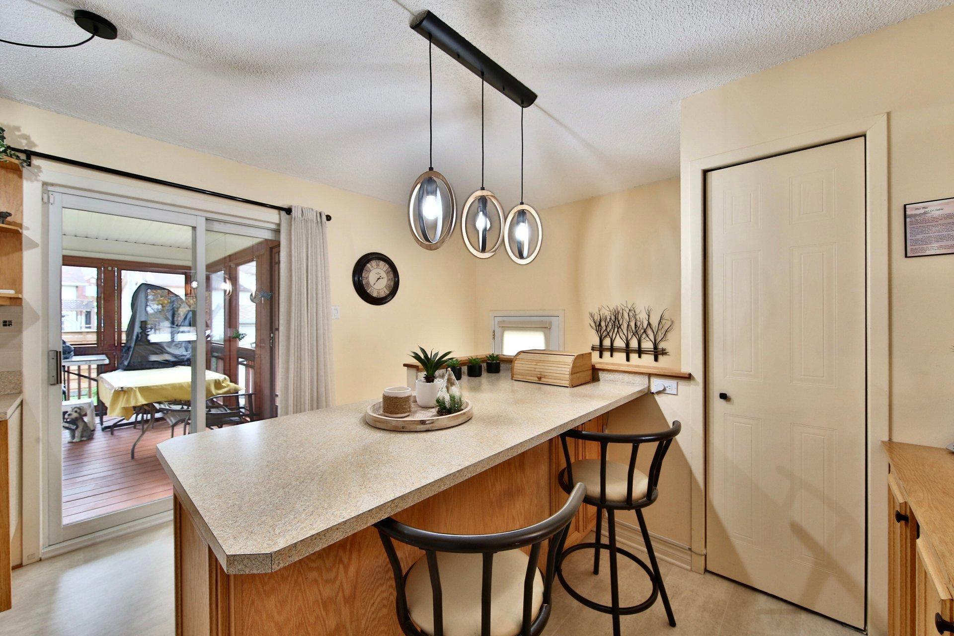 









3819


Rue Sirois

,
Longueuil (Saint-Hubert),




QC
J3Y7B7

