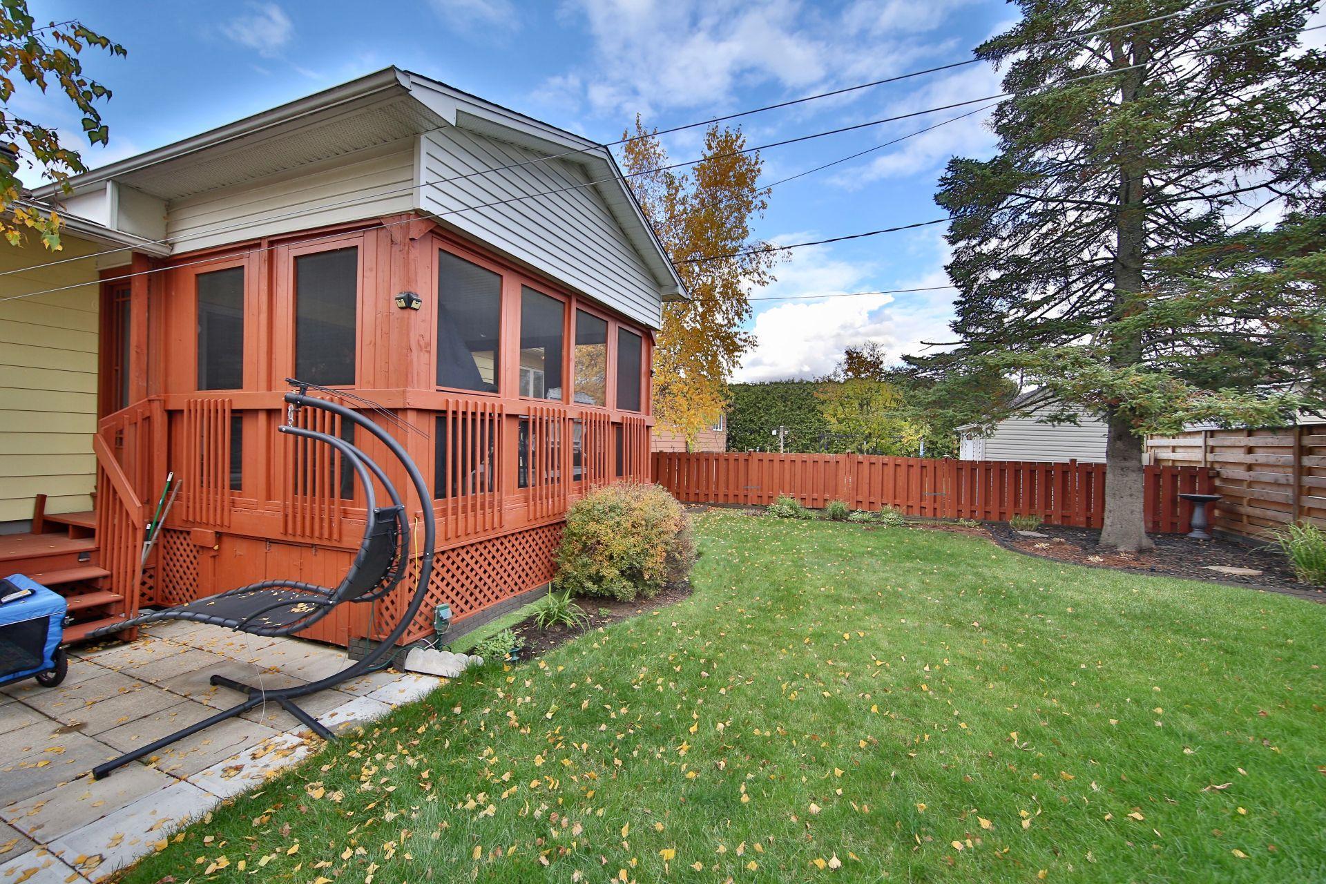 









3819


Rue Sirois

,
Longueuil (Saint-Hubert),




QC
J3Y7B7

