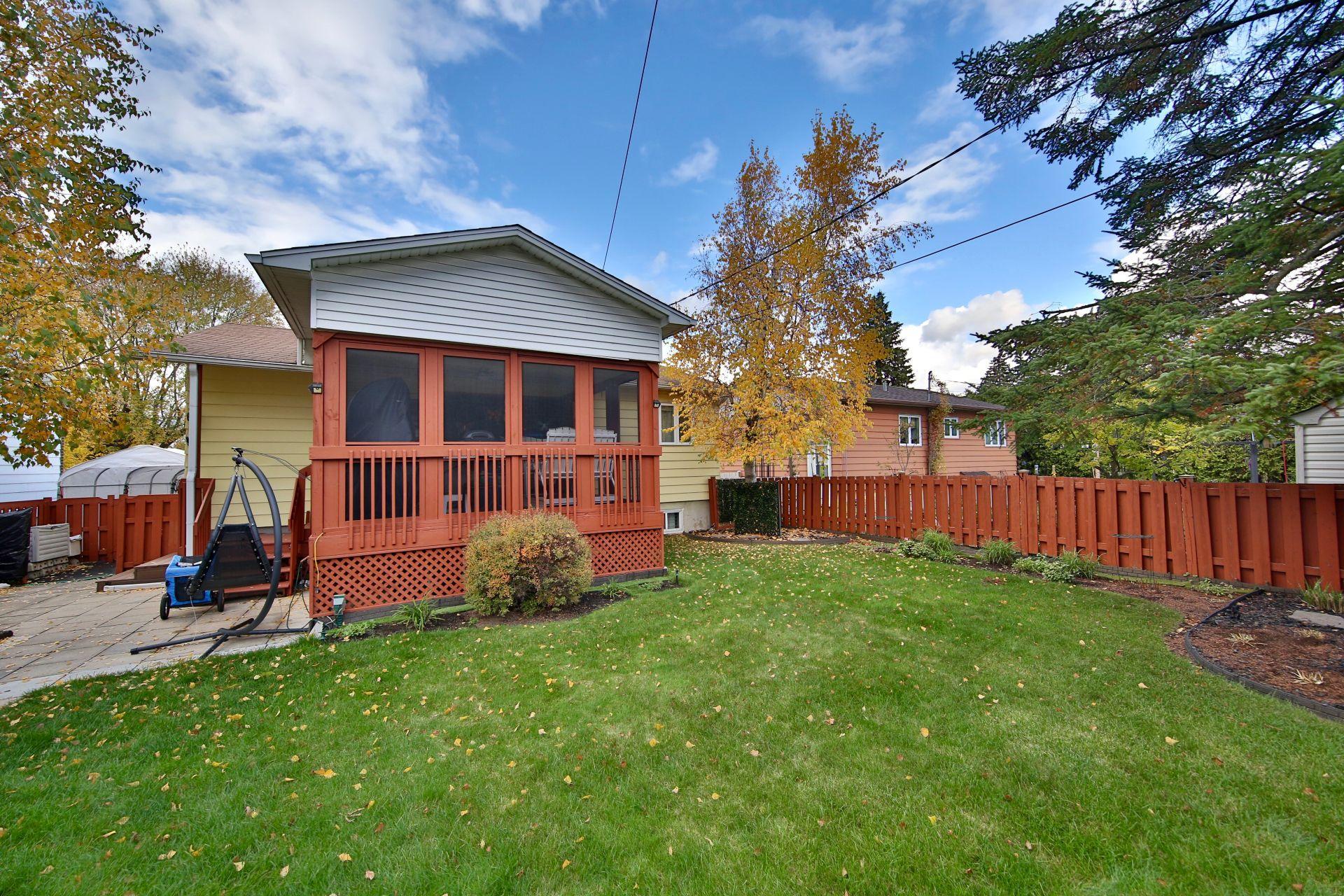 









3819


Rue Sirois

,
Longueuil (Saint-Hubert),




QC
J3Y7B7

