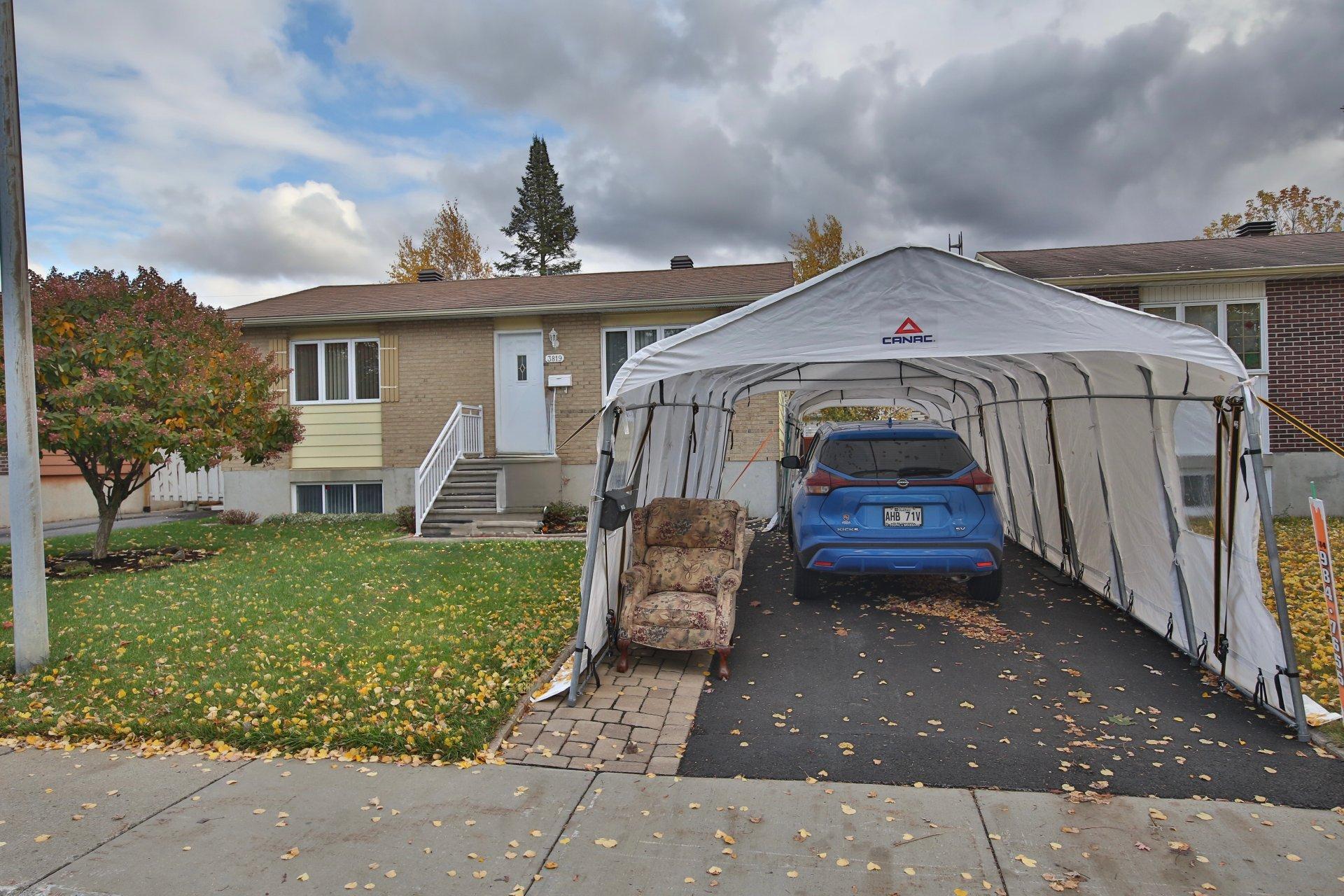 









3819


Rue Sirois

,
Longueuil (Saint-Hubert),




QC
J3Y7B7

