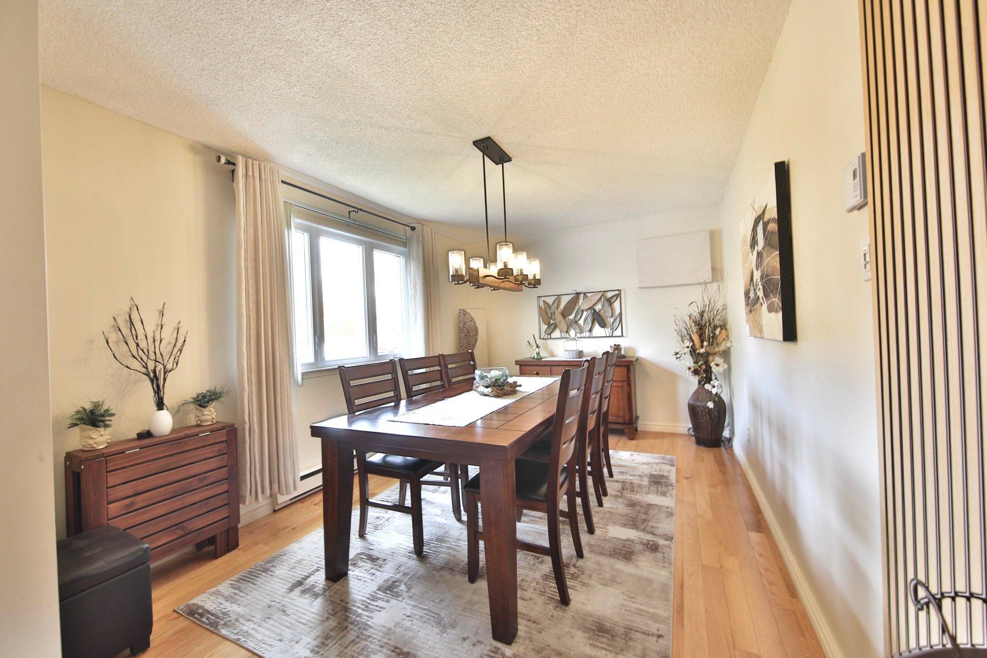 









3819


Rue Sirois

,
Longueuil (Saint-Hubert),




QC
J3Y7B7

