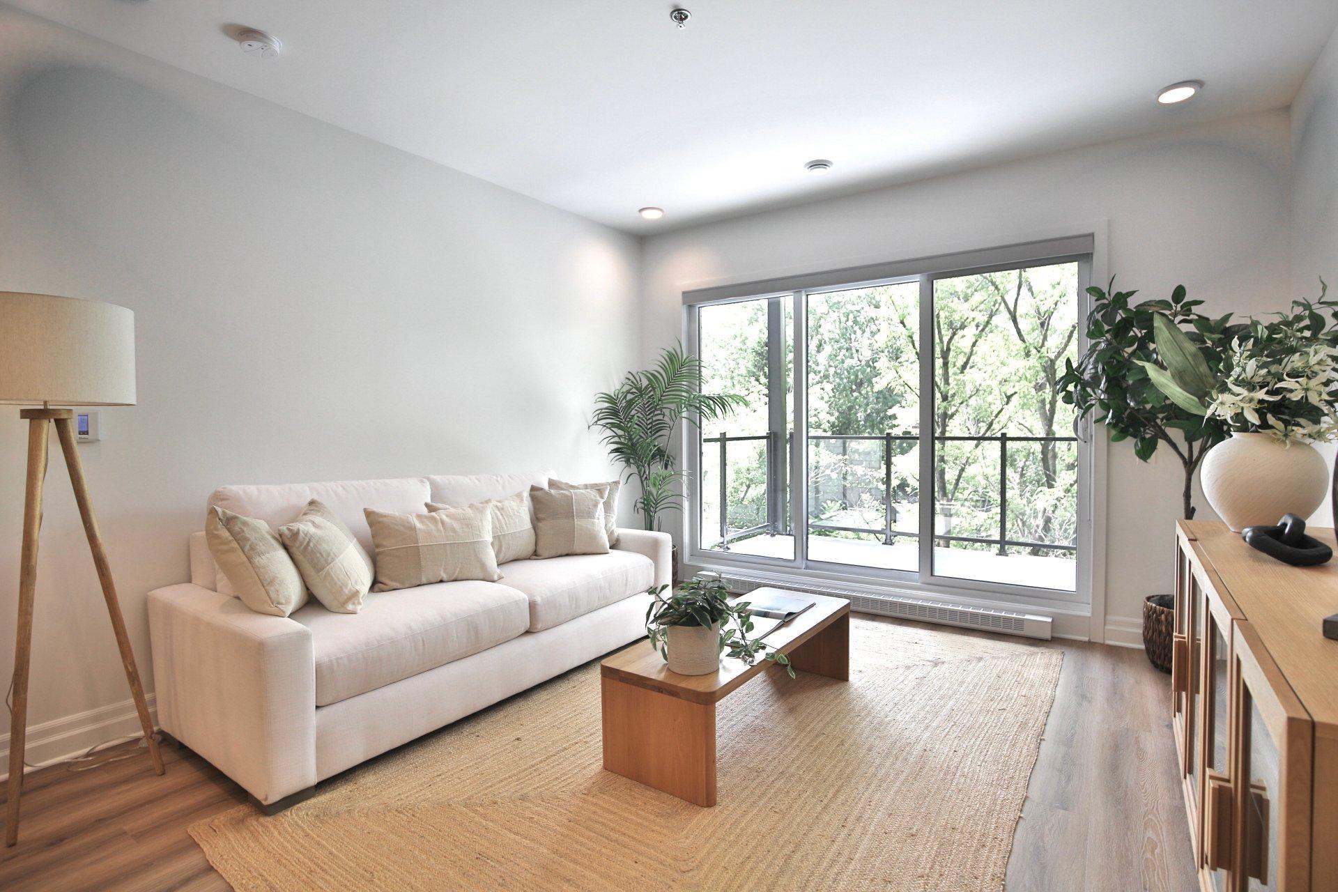 









2000


Rue Benoit

, 222,
Saint-Bruno-de-Montarville,




QC
J3V6N5

