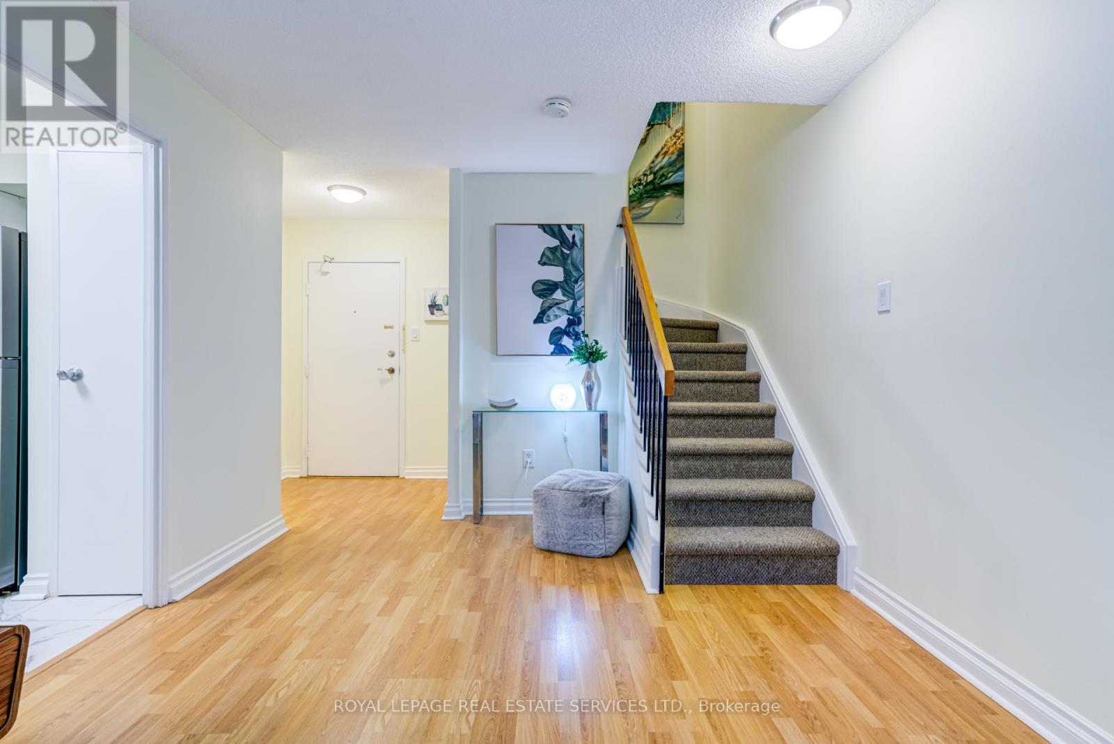 












115 - 100 QUEBEC AVENUE

,
Toronto,




Ontario
M6P4B8

