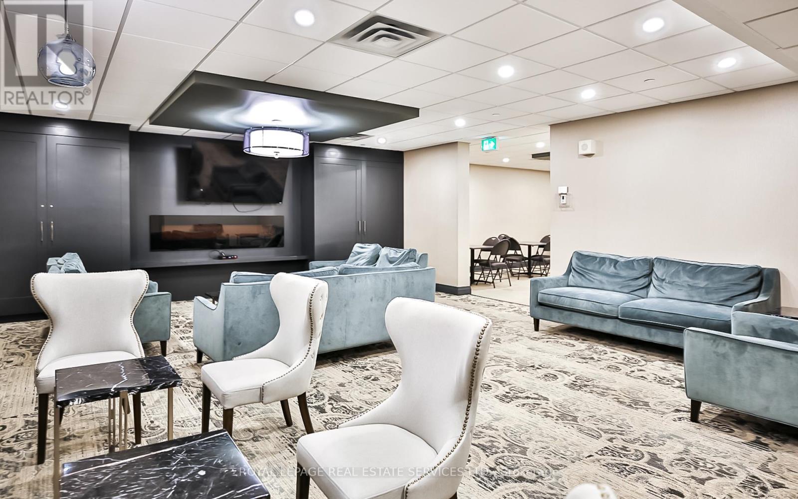 












115 - 100 QUEBEC AVENUE

,
Toronto,




Ontario
M6P4B8

